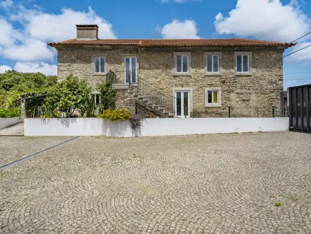 Villa 200 m² avec jardin et terrasse à Santa Maria da Feira : photo 2