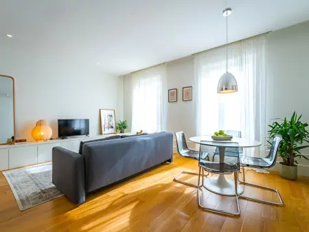 Studio lumineux 60 m² à Porto, 3 pers., vue jardin : photo 2