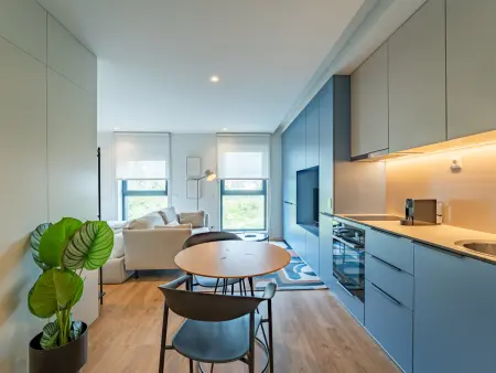 Studio 34 m² avec climatisation à Porto : photo 4