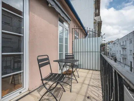Studio moderne 25m² avec clim au cœur de Porto : photo 1