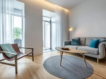 Studio moderne 52 m² avec balcon à Porto : photo 4