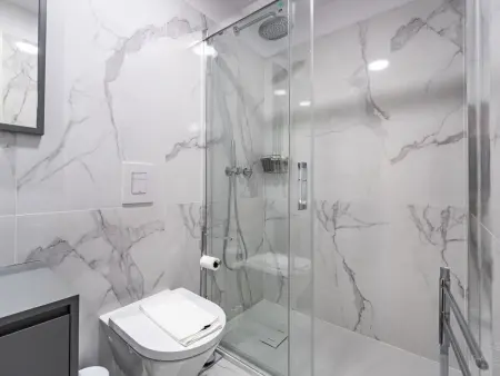 Appartement 45 m² climatisé avec balcon à Porto : photo 17