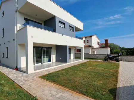 Duplex 3 chambres à 400 m de la plage, Pula