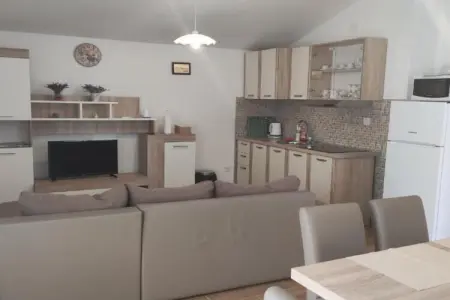 Location appartement à Karlobag, Andrea Adriatic Oasis Karlobag - Two Bedroom Apartment with Balcony and Garden View