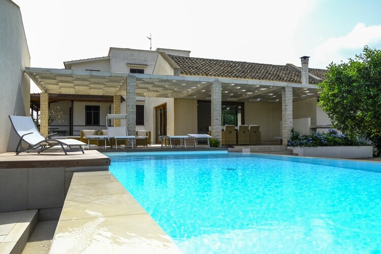 Barbara 11 : villa Marsala, piscine 8×4 m, 5 chambres - Photo 1