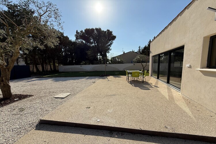 Maison Sorgue 4 : piscine, jacuzzi et terrasse - Photo 16