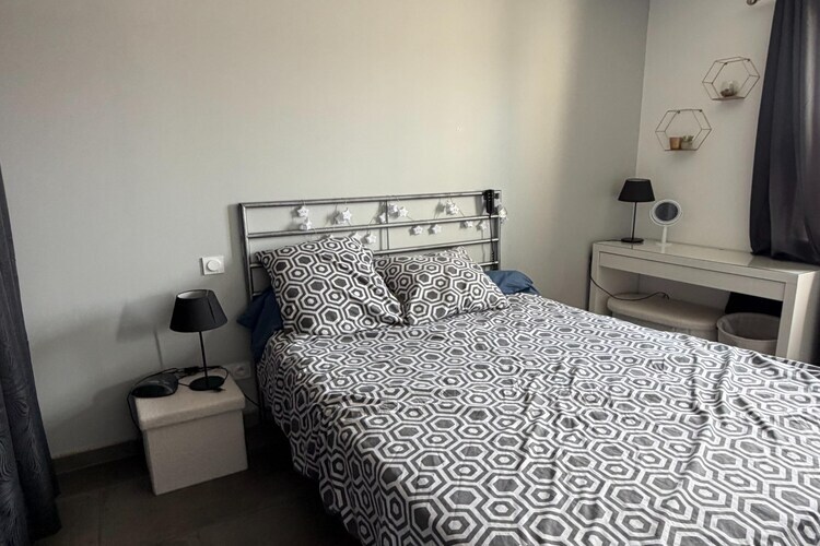 Sorgue 9 – Villa 4 chambres avec piscine et jacuzzi - Photo 10