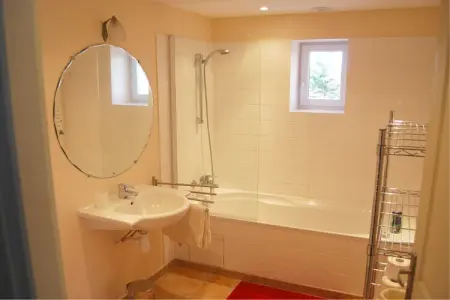 Maison Amélie-Rosalie-Éline avec piscine à Valréas : photo 14