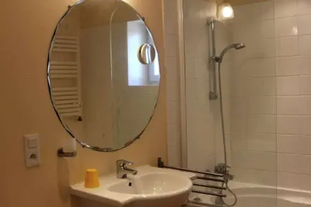 Maison Amélie-Rosalie-Éline avec piscine à Valréas : photo 15