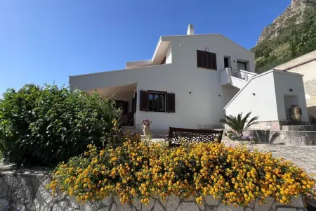 Villa Patrizia Bouganvillae, 7 pers. à Castellammare del Golfo : photo 1