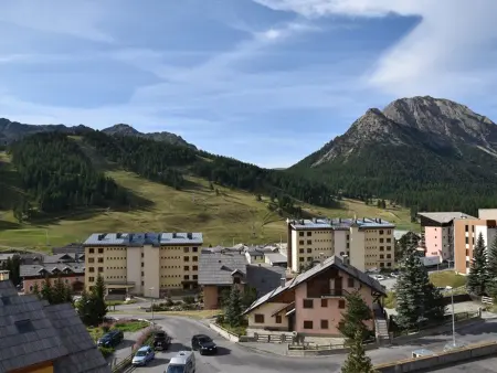 Appartement avec balcon et vue sur montagne, Appartement 8 personnes à Montgenèvre : photo 11