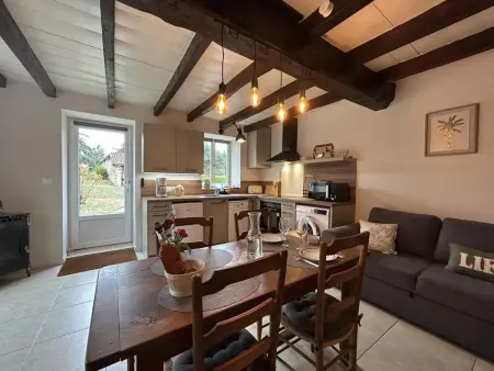 Gîte Chez Mady à Esse : maison indépendante, piscine chauffée : photo 6