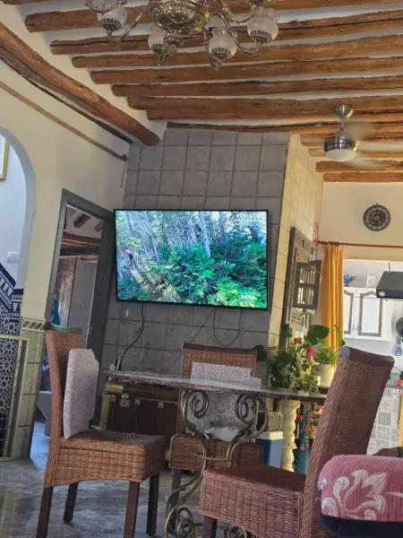 Maison de campagne à Diezma avec cheminée, terrasse et vue montagne : photo 12