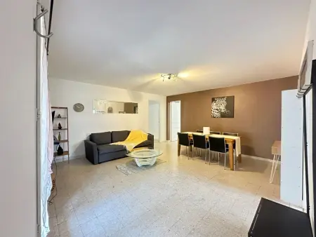 Appartement 76 m² avec parking privé à Saint-Raphaël, 2 chambres : photo 1