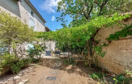 Maison de charme en Charente, poutres et terrasse : photo 8