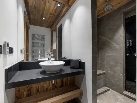 Appartement 150m² panoramique Val-d'Isère, 8 pers., sauna : photo 8