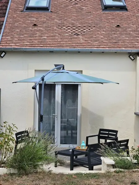 Location maison à Grossouvre, Maison agréable à Grossouvre 90 m² jardin