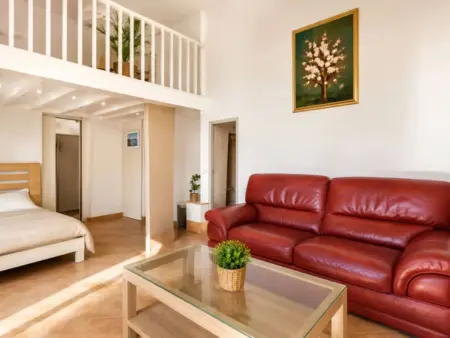 Studio moderne à Cannes centre, balcon et terrasse, clim : photo 13