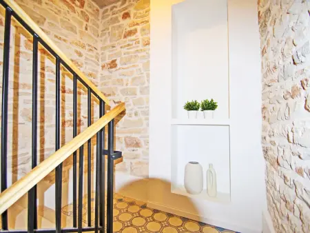 Poli Nona, maison mitoyenne rénovée à Valbandon : photo 28
