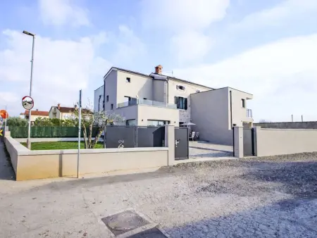 Stara Hiža – Maison rénovée 2026, 1,5 km plage : photo 1