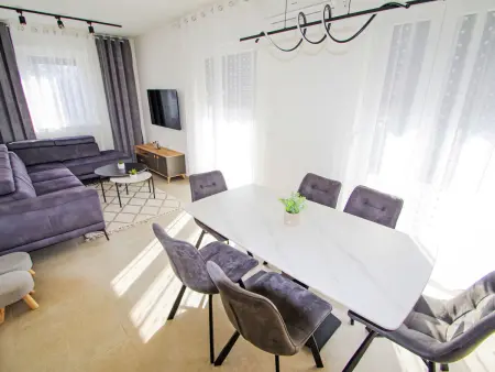 Charming 3-Bedroom Riviera, Villa 6 personnes à Nedescina : photo 8