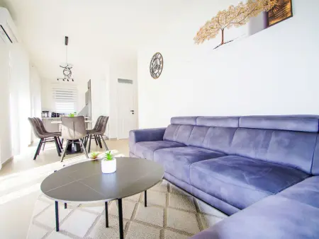 Charming 3-Bedroom Riviera, Villa 6 personnes à Nedescina : photo 10