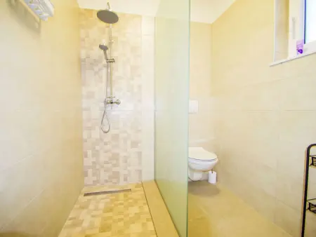 Charming 3-Bedroom Riviera, Villa 6 personnes à Nedescina : photo 31