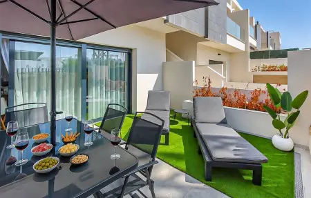 Appartement 3 chambres à Torrevieja, jardin privé et piscine à 80 m : photo 8