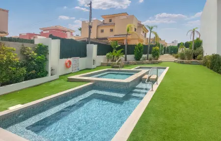 Appartement 3 chambres à Torrevieja, jardin privé et piscine à 80 m : photo 9