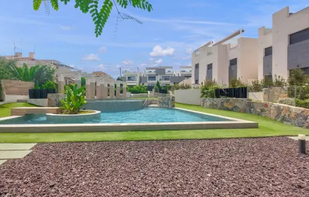Appartement 3 chambres à Torrevieja, jardin privé et piscine à 80 m : photo 10