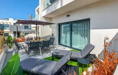Appartement 3 chambres à Torrevieja, jardin privé et piscine à 80 m : photo 13