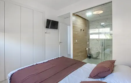 Appartement 3 chambres à Torrevieja, jardin privé et piscine à 80 m : photo 18