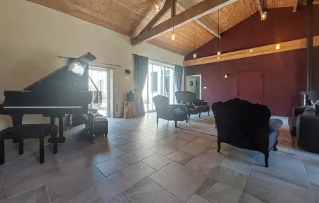 Demeure XVIIIe siècle, piscine chauffée et sauna à Meursac : photo 4