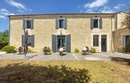Demeure XVIIIe siècle, piscine chauffée et sauna à Meursac : photo 13