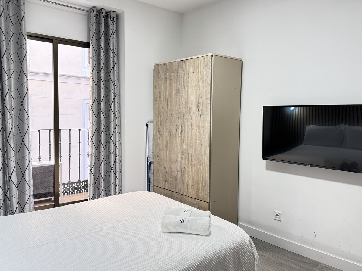 Studio 23 m² Gran Vía, balcon et climatisation - Photo 6