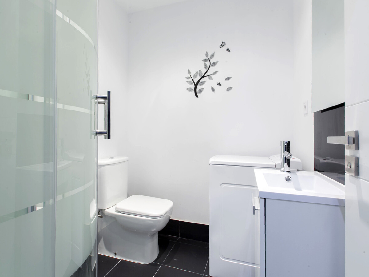 Studio 23 m² Gran Vía, balcon et climatisation - Photo 10