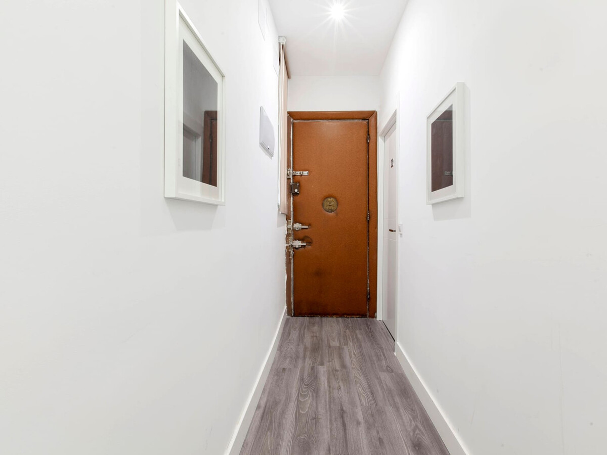 Studio 23 m² Gran Vía, balcon et climatisation - Photo 24