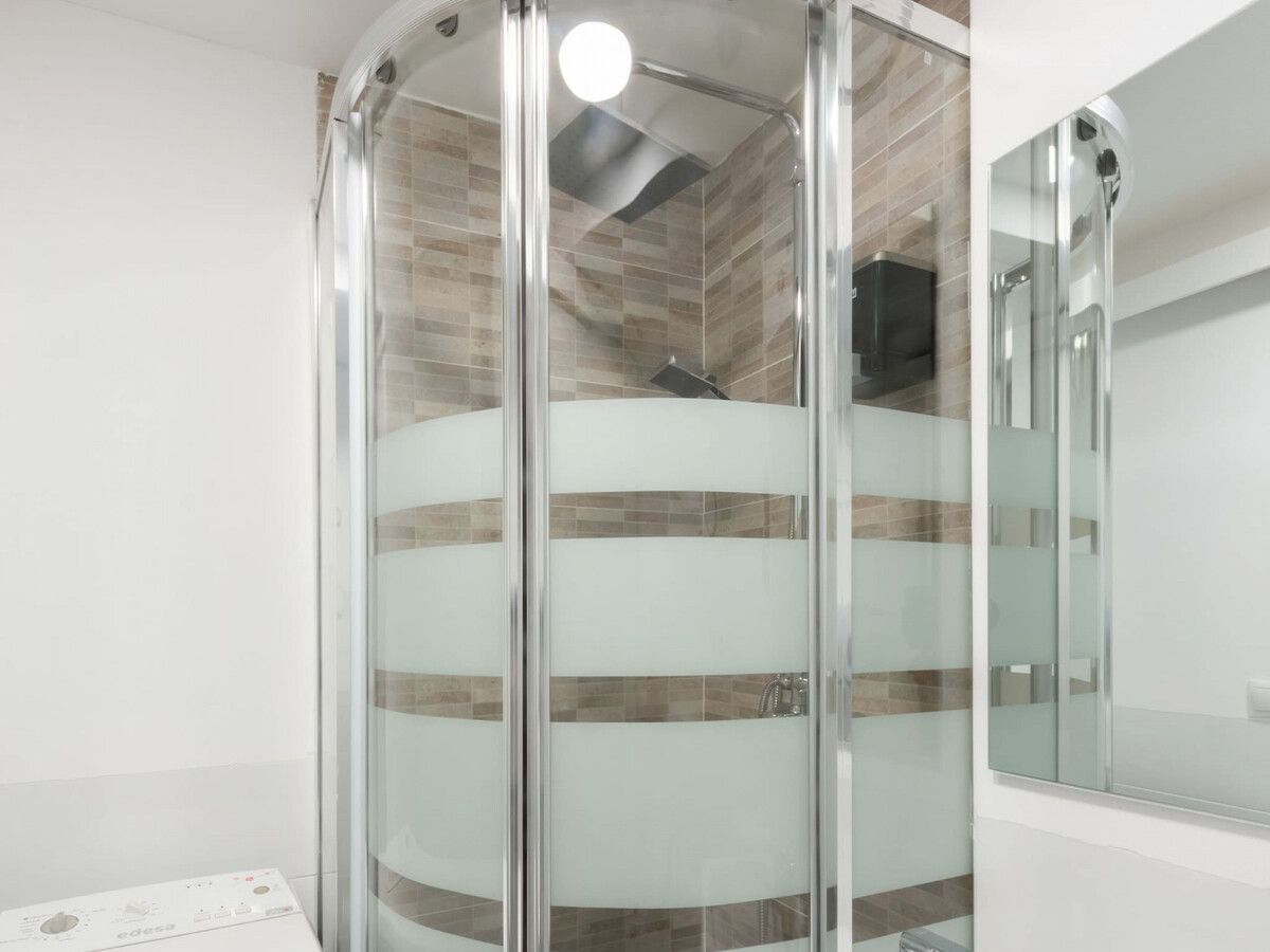 Appartement 30 m² climatisé près de Gran Vía, Madrid - Photo 2