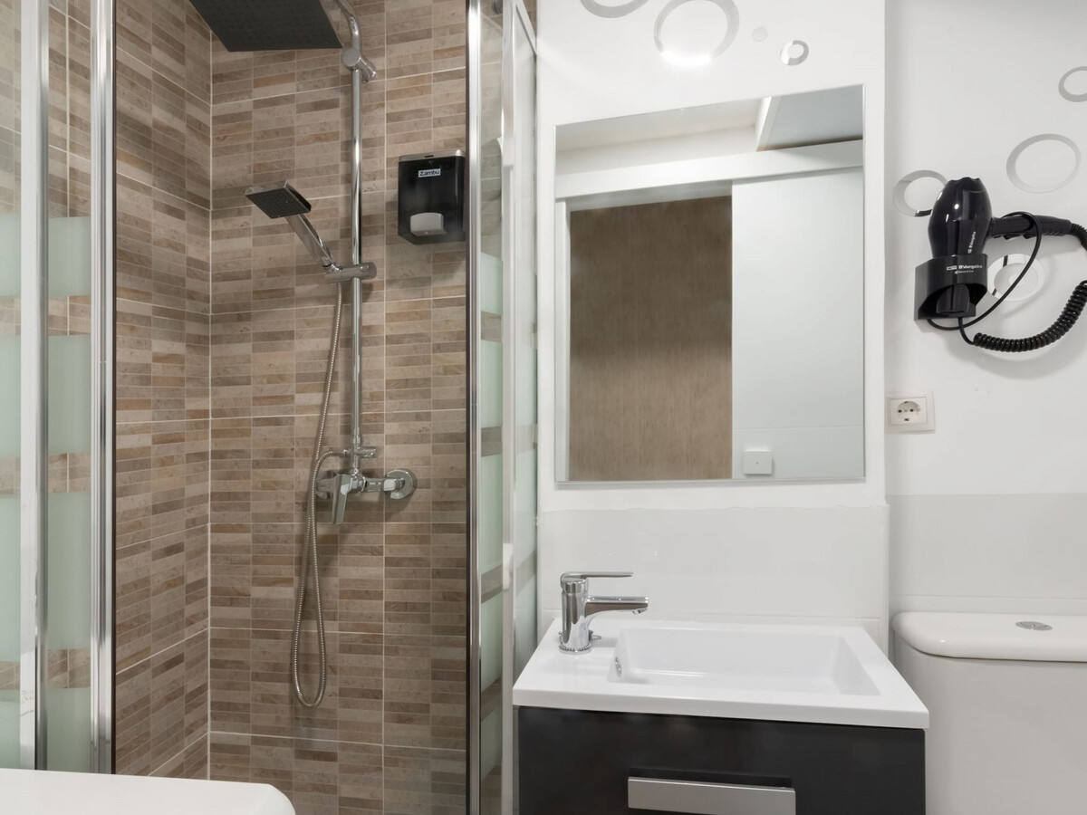 Appartement 30 m² climatisé près de Gran Vía, Madrid - Photo 11