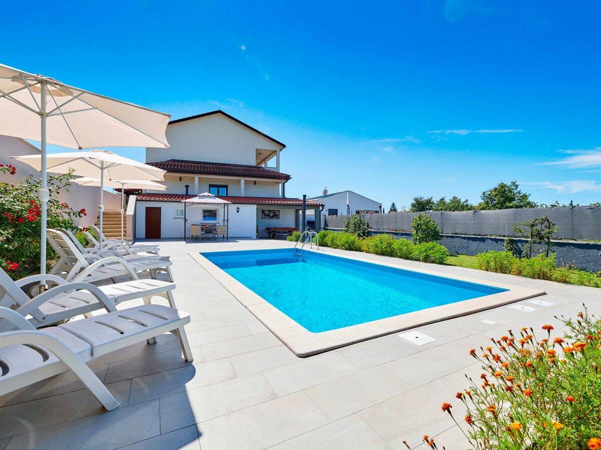Maison Emma avec piscine privée à Kanfanar - Photo 1