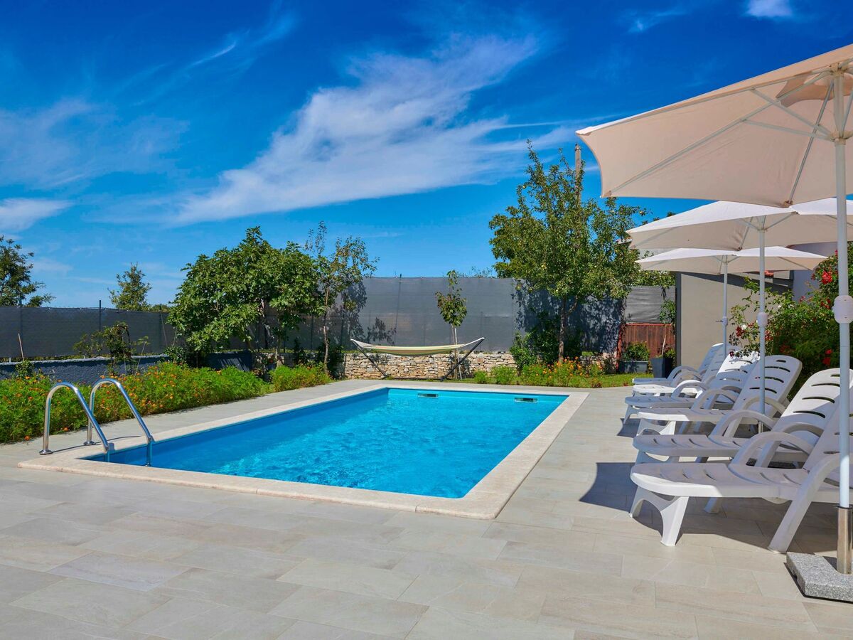 Maison Emma avec piscine privée à Kanfanar - Photo 9