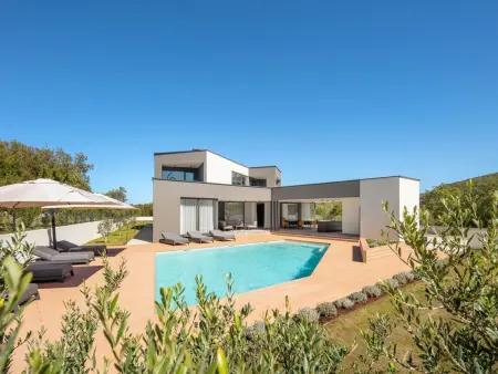 Villa H2 à Labin : 4 chambres, piscine privée, 2 ha