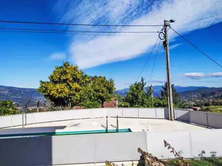 Walnut House with Private Pool à Gondufe : photo 12