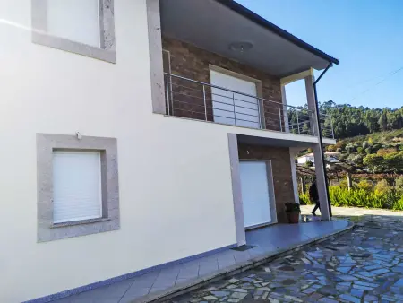 Walnut House with Private Pool à Gondufe : photo 14