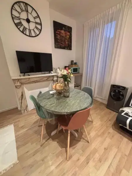 Appartement 50 m² Marseille, climatisation et balcon vue ville : photo 4