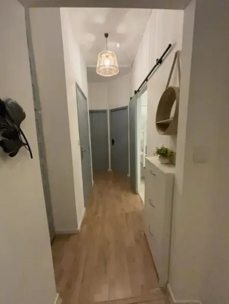 Appartement 50 m² Marseille, climatisation et balcon vue ville : photo 8