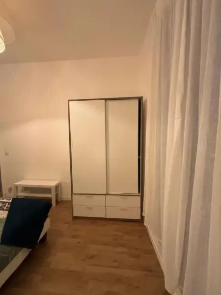 Appartement 50 m² Marseille, climatisation et balcon vue ville : photo 9