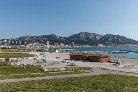 Appartement 50 m² Marseille, climatisation et balcon vue ville : photo 26