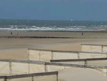 Ein Bungalow in einem Ferienpark, ganz in der Nähe vom Meer - Photo 11