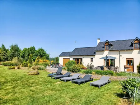Location villa à Esquéhéries, Gîte La Grenouillère
